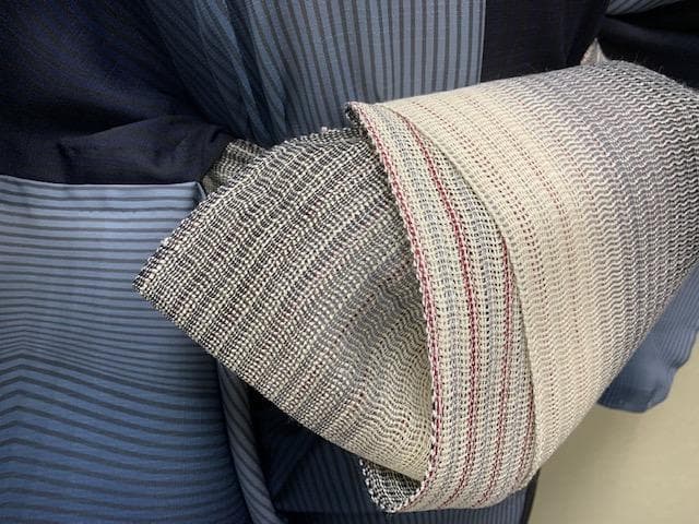 今年の仕入れ　おしゃれな大人の夏帯　 絹麻ぼかし半巾帯　夏着物浴衣に墨黒系　長尺