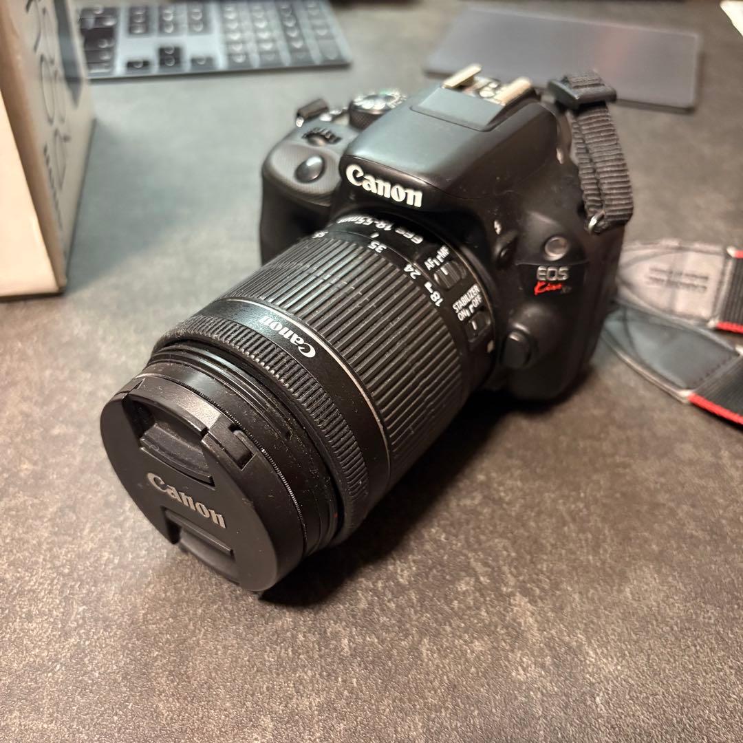 Canon 一眼レフカメラ　EOS KISS X7 ダブルズームキット
