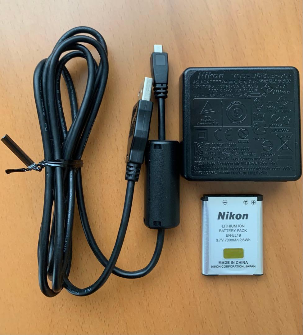 Nikon COOLPIX S3500 デジタルカメラ シルバー