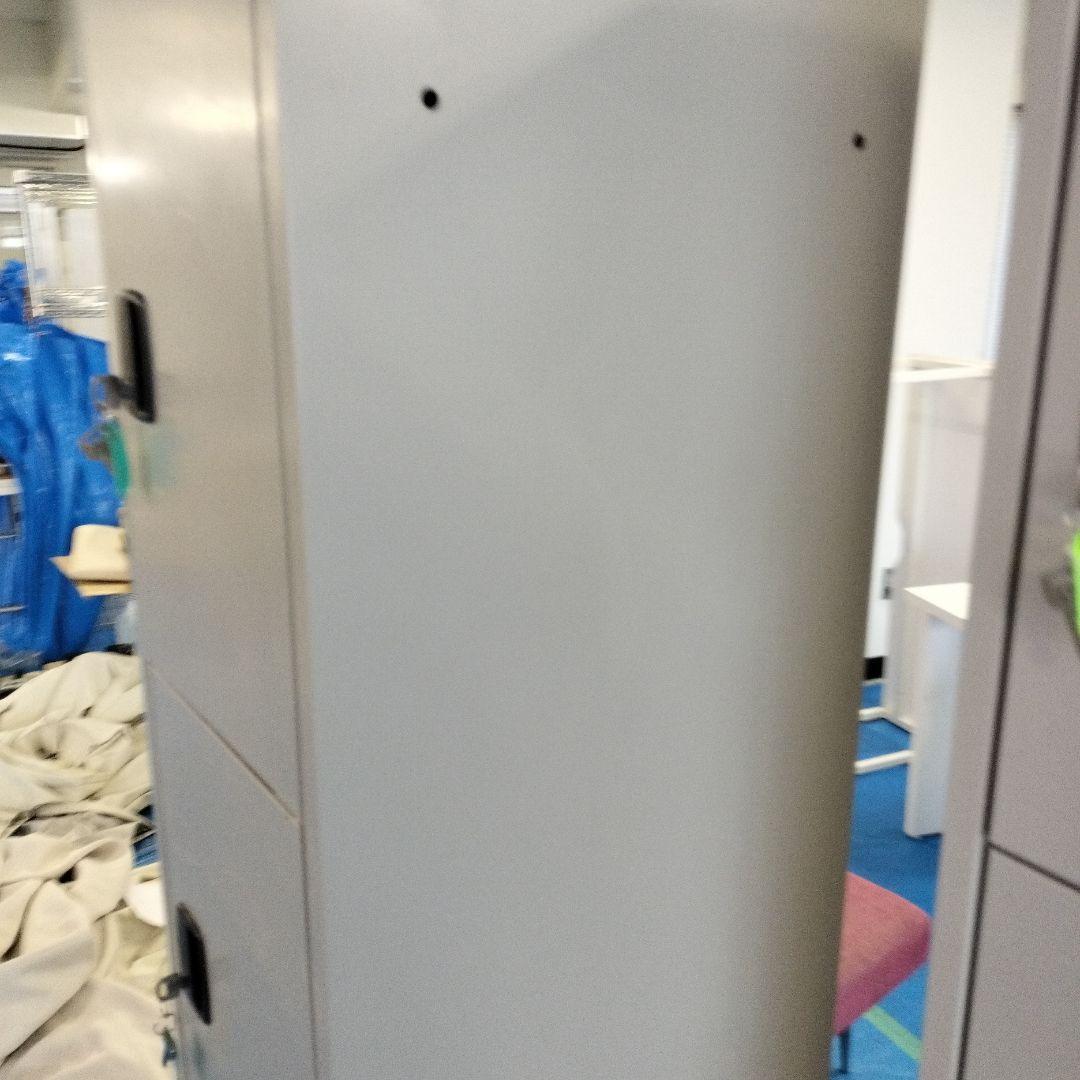 エムテックス ジョイントスチール薄型ロッカー 1連4段4人用 ライトグレー