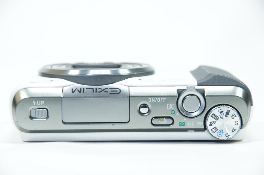 【極美品】 CASIO カシオ EXILIM EX-ZR700 デジタルカメラ