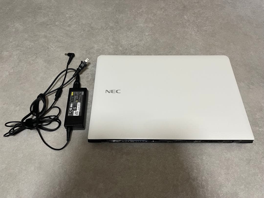 NEC lavie ノートパソコン　15.6インチ 高性能