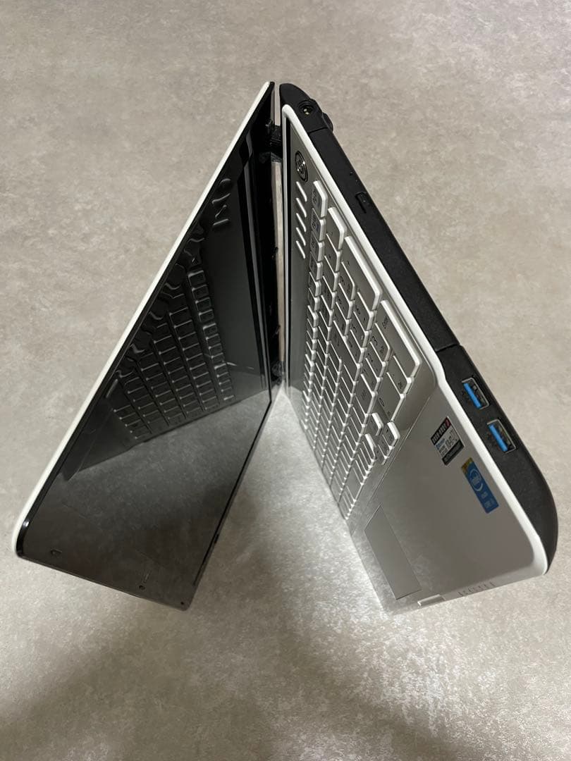 NEC lavie ノートパソコン　15.6インチ 高性能