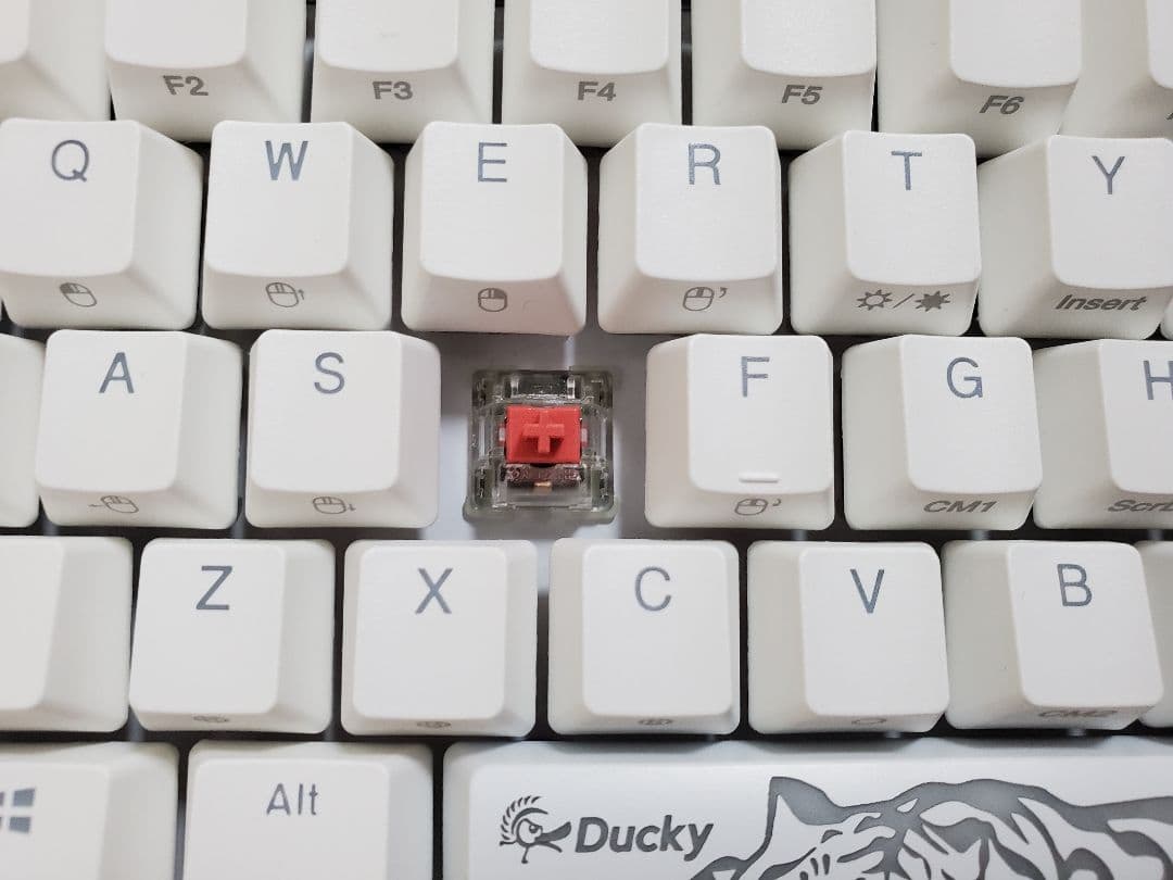 DUCKY × IQUNIX キーボード 【静音赤軸】