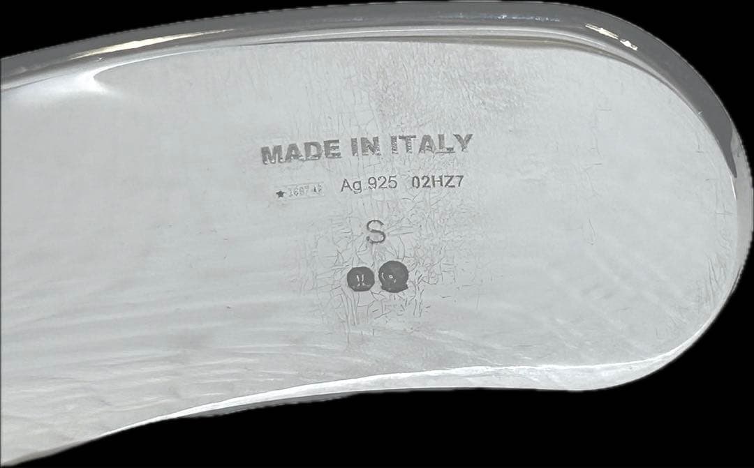 N*a様 【新品】PRADA ロゴ ジュエリー カフブレスレット　ギャランティ付