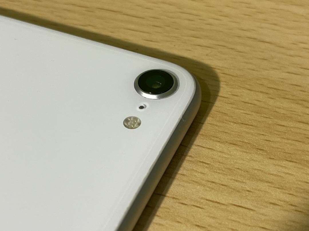 iPhoneSE 第2世代 ホワイト 64GB シムフリー 動作確認済　美品