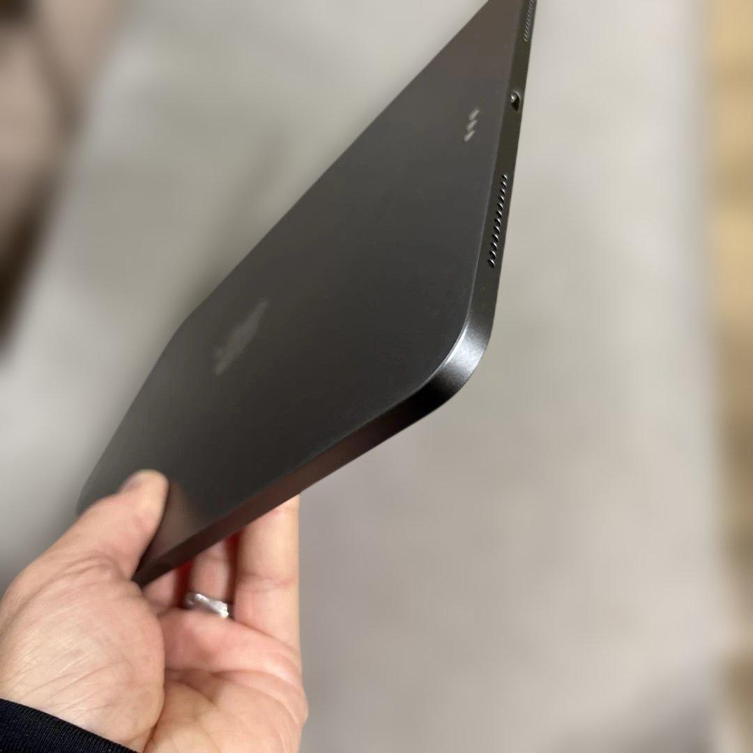 iPad Air 第4世代 スペースグレー WiFiモデル 64GB