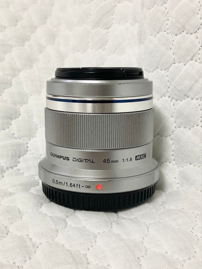 M.ZUIKO DIGITAL 45mm f/1.8 レンズ