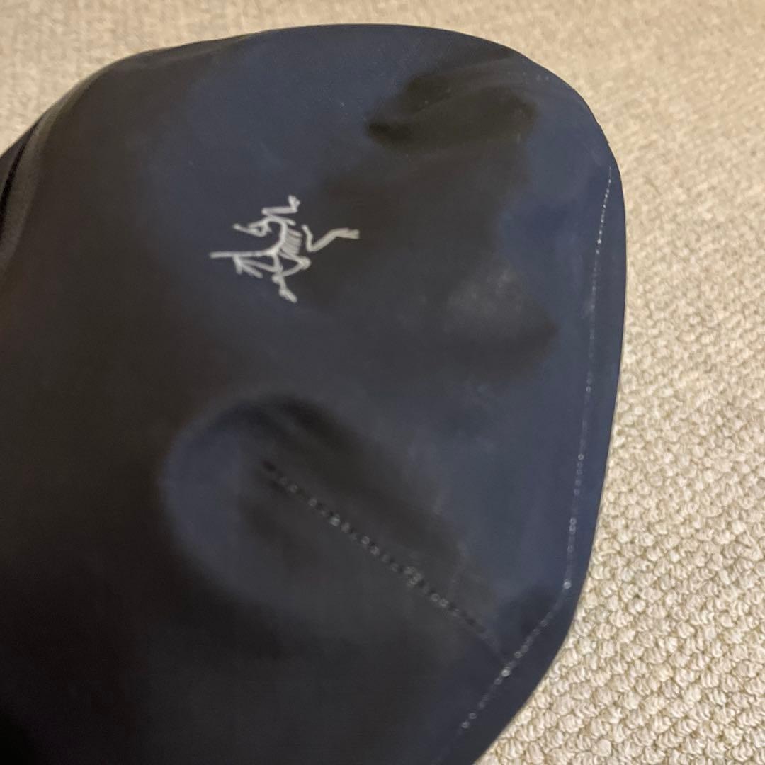 ARC'TERYX GRANVILLE CROSSBODY BAG 黒