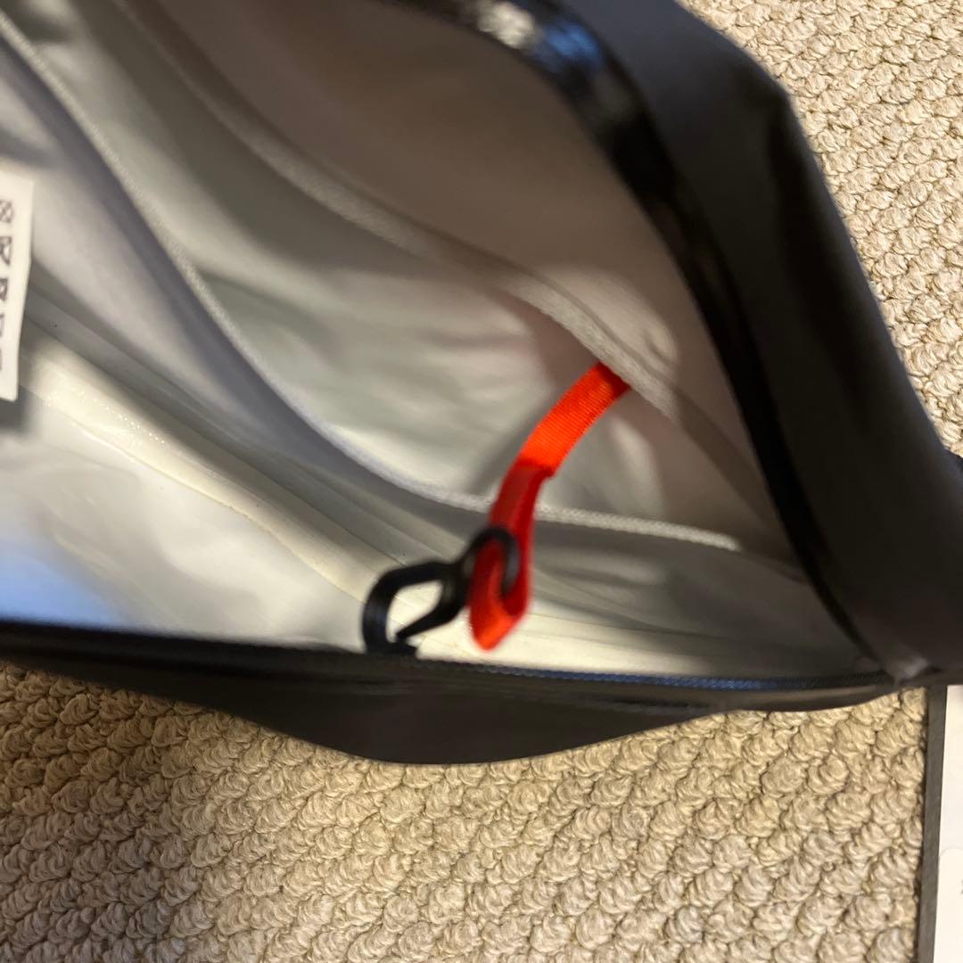 ARC'TERYX GRANVILLE CROSSBODY BAG 黒