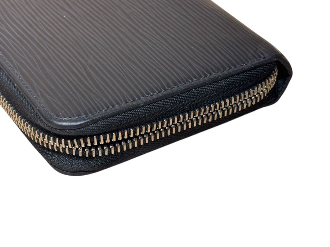 ルイヴィトン ジッピー ウォレット