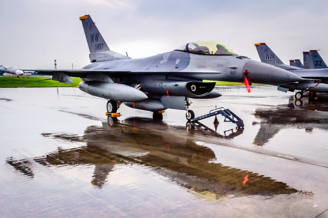 美品 Nikon AF Nikkor 24mm f/2.8D レンズ – 日本製