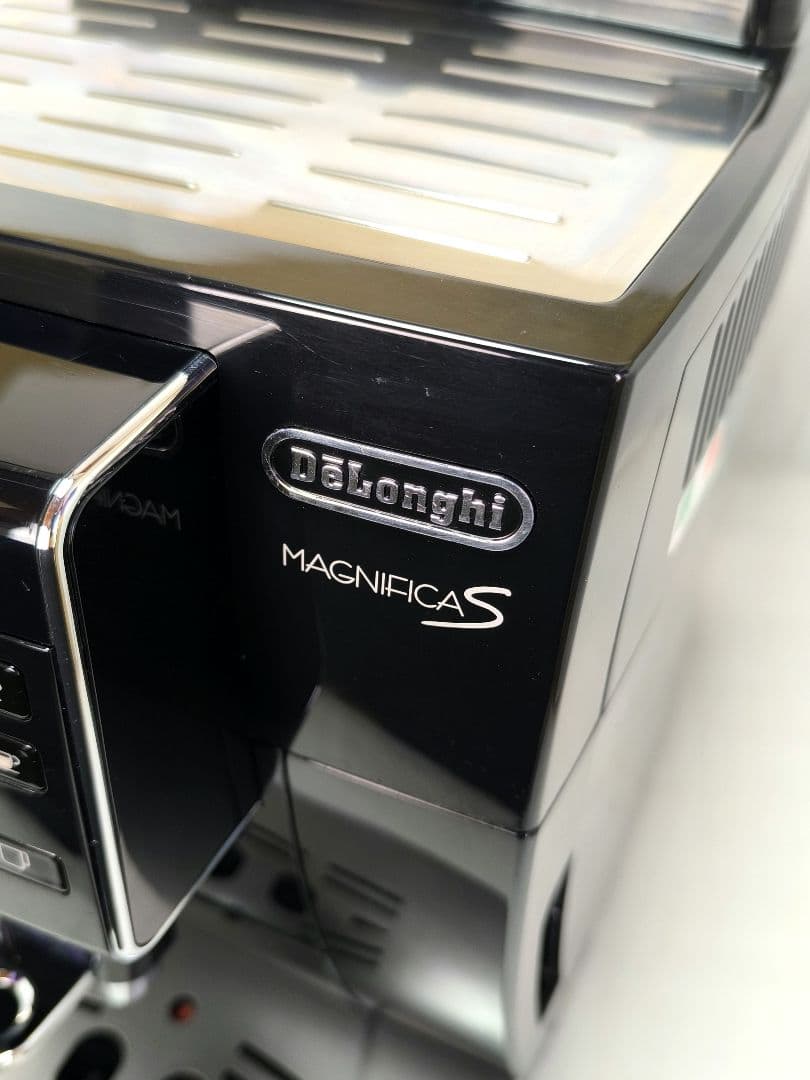 デロンギマグニフィカS コンパクト全自動コーヒーマシン ECAM23120B 0