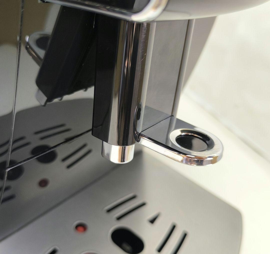 デロンギマグニフィカS コンパクト全自動コーヒーマシン ECAM23120B 0