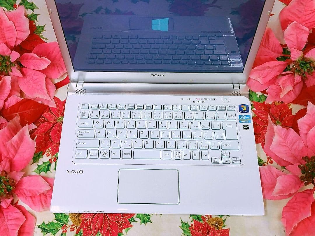 大人気♥デザインホワイトモデル小型SONY VAIO♥新WIN11搭載♥オフィス