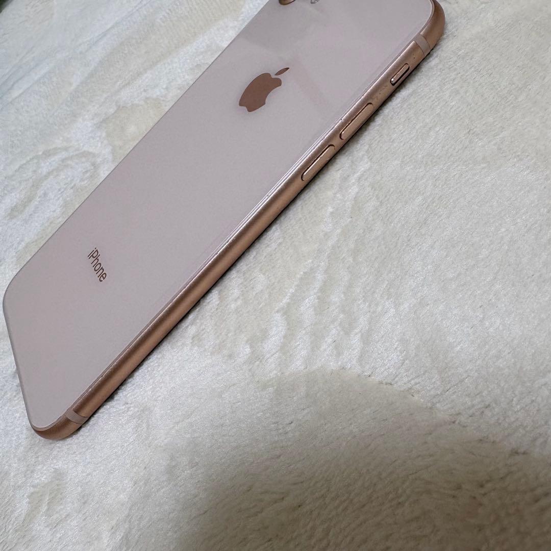 iPhone 8 Gold 64 GB SIMフリー(au)中古品