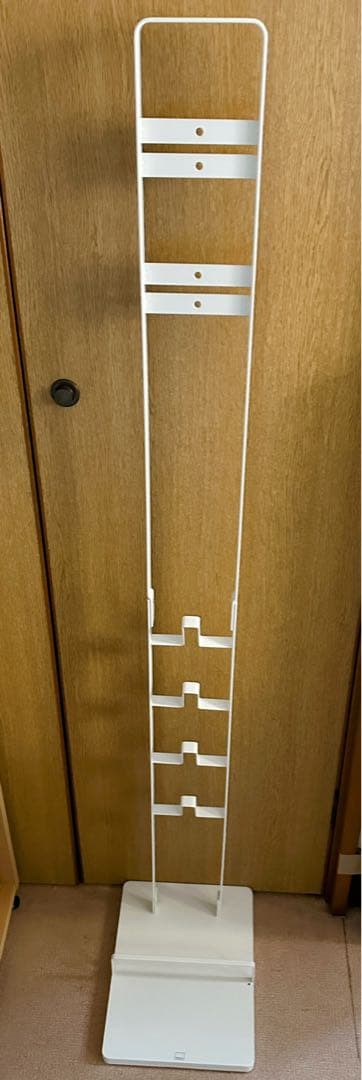 【Dyson】ダイソンV7スリム&山崎実業クリーナースタンド白【清掃済み】