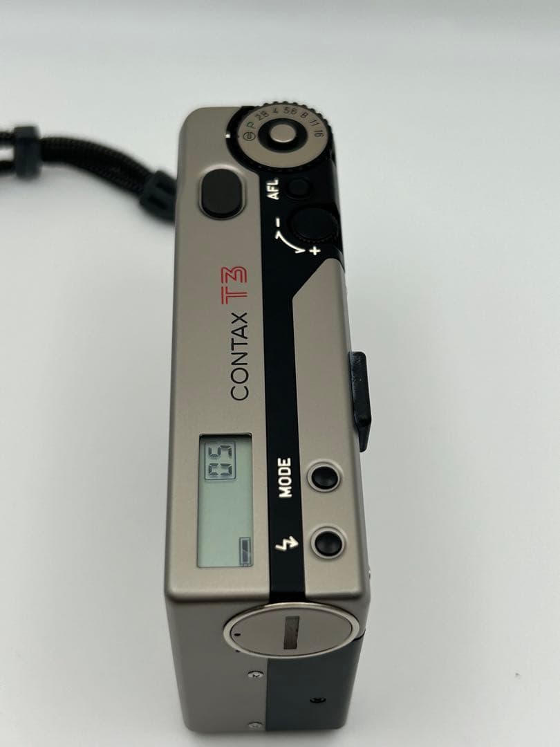 美品　CONTAX T3（ジャンク品）　ケース付き