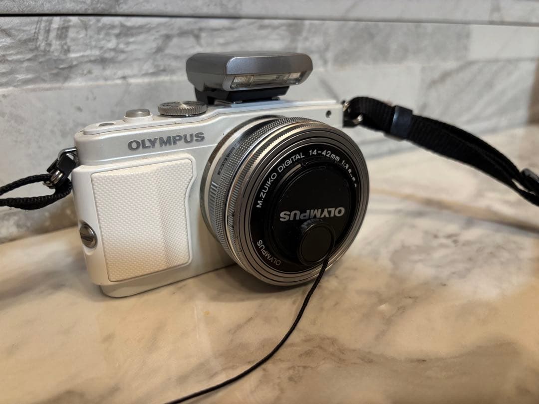 デジタル一眼カメラ OLYMPUS PEN Lite E-PL6 ホワイト