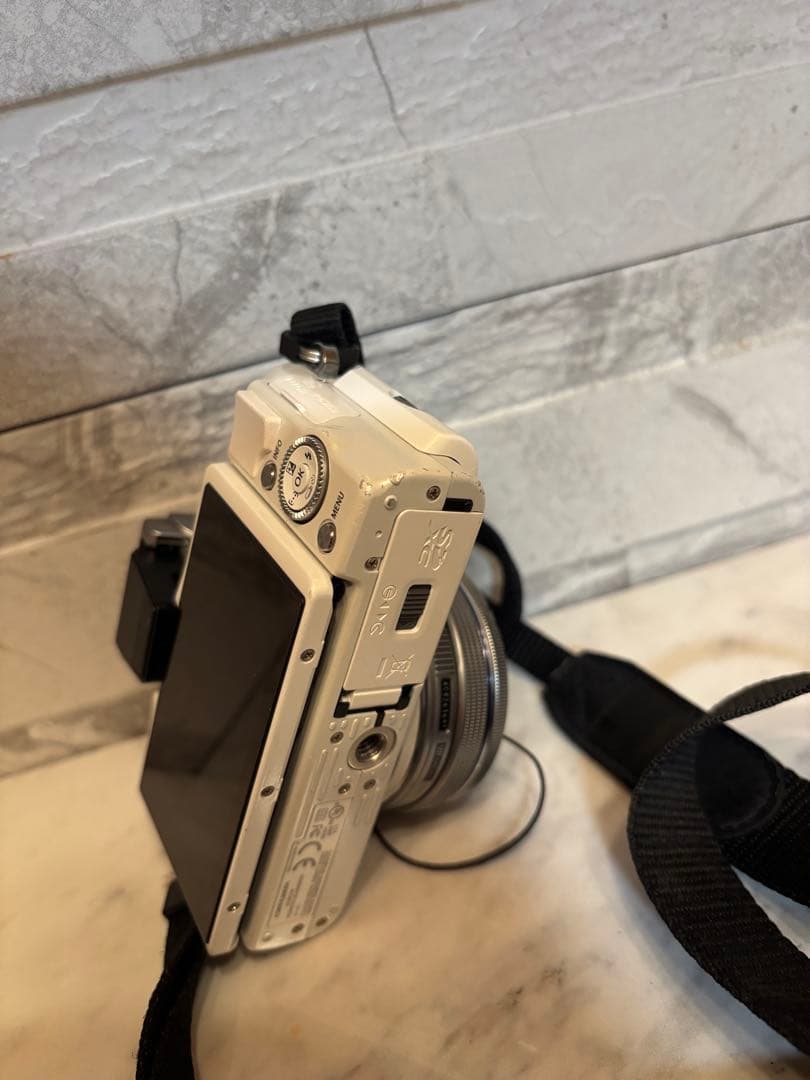 デジタル一眼カメラ OLYMPUS PEN Lite E-PL6 ホワイト