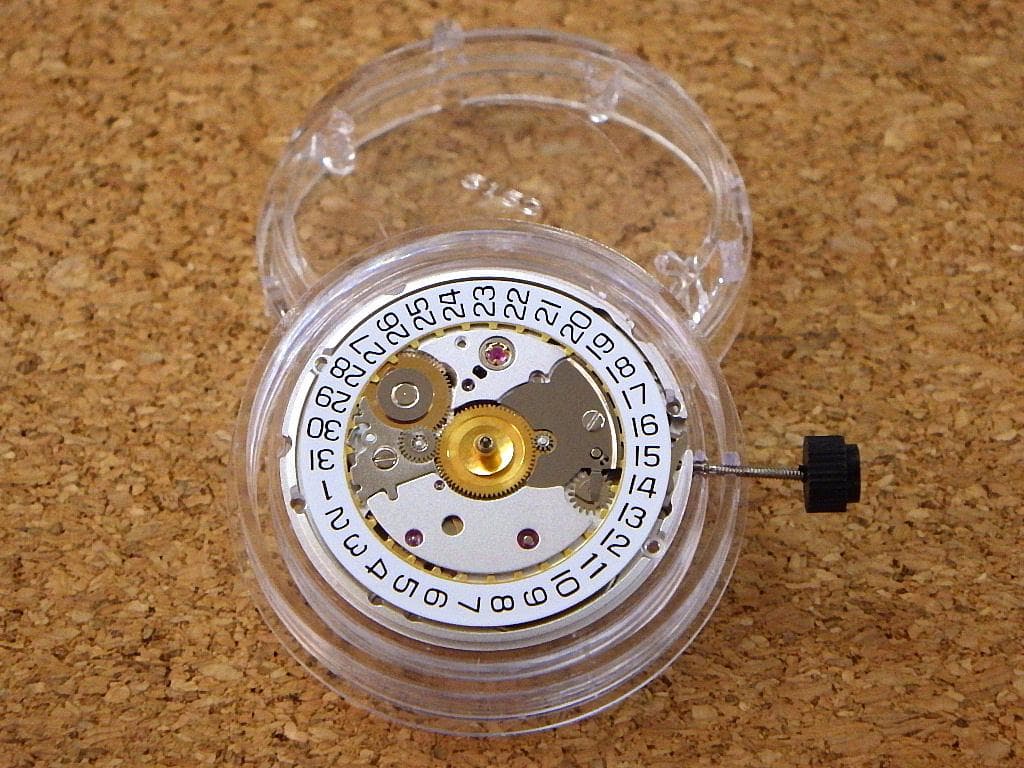 ★ ETA 2824-2 互換機＝PT5000ムーブメント(Cal2824-2)