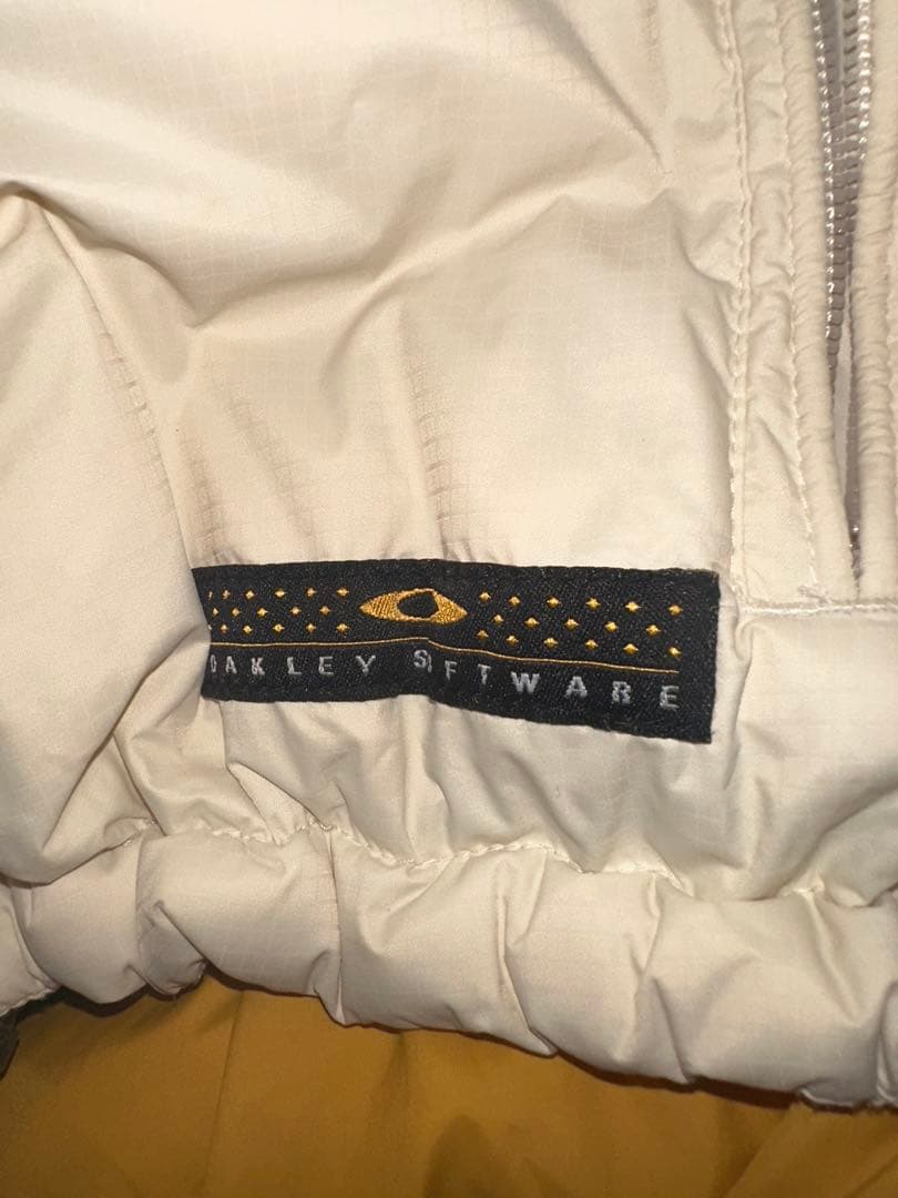 OAKLEY ダウンジャケット スノボ　スキー