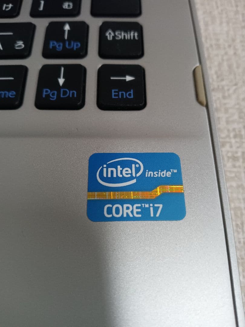 † Sony VAIO SVT111B11N 8GB ストレージ無