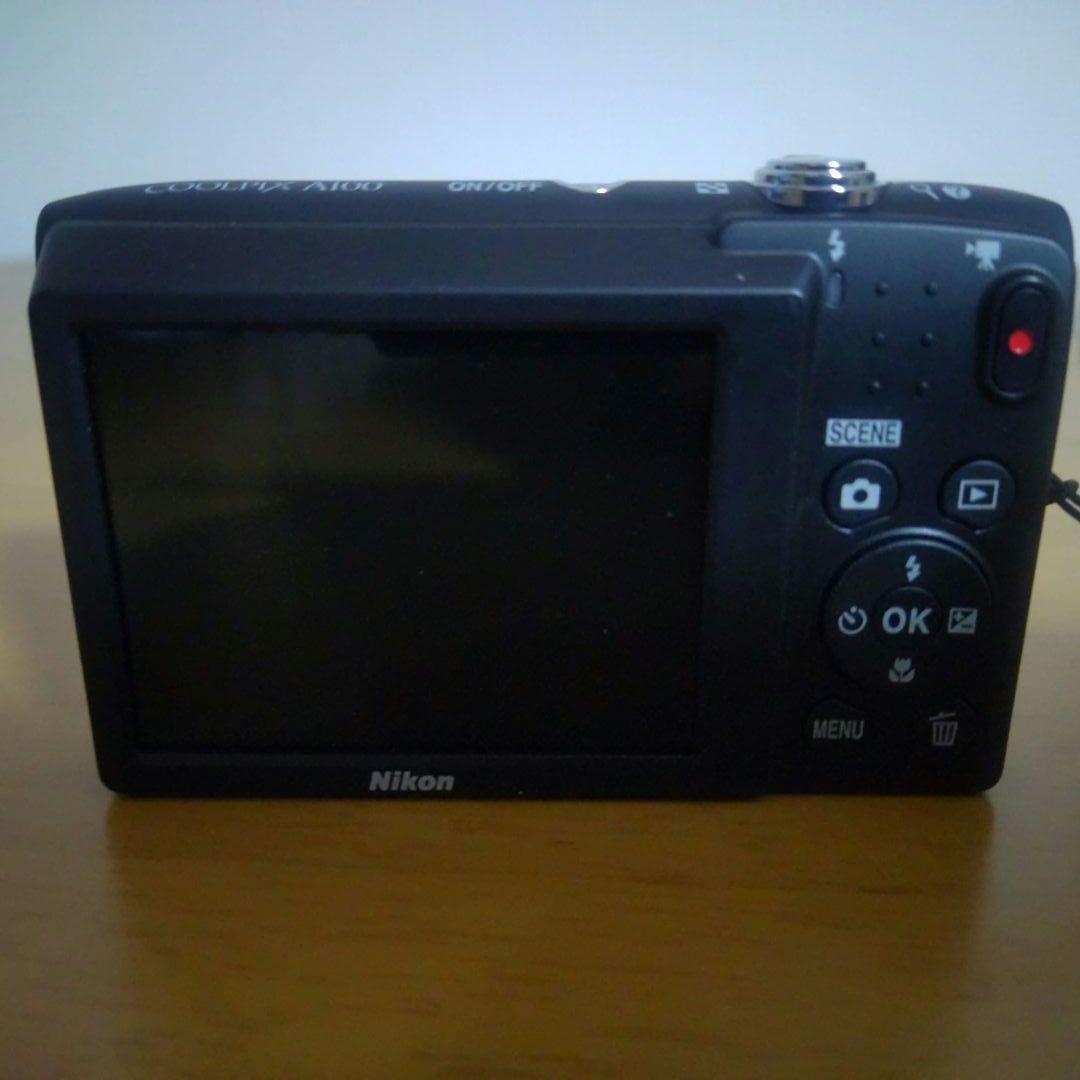 Nikon COOLPIX コンパクトデジタルカメラ シルバー