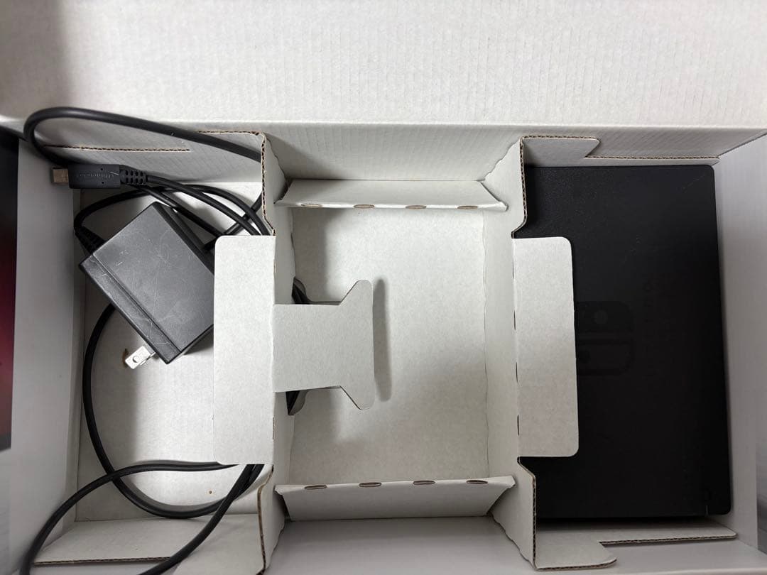 Nintendo Switch 本体(SDカード付)一部欠品あり