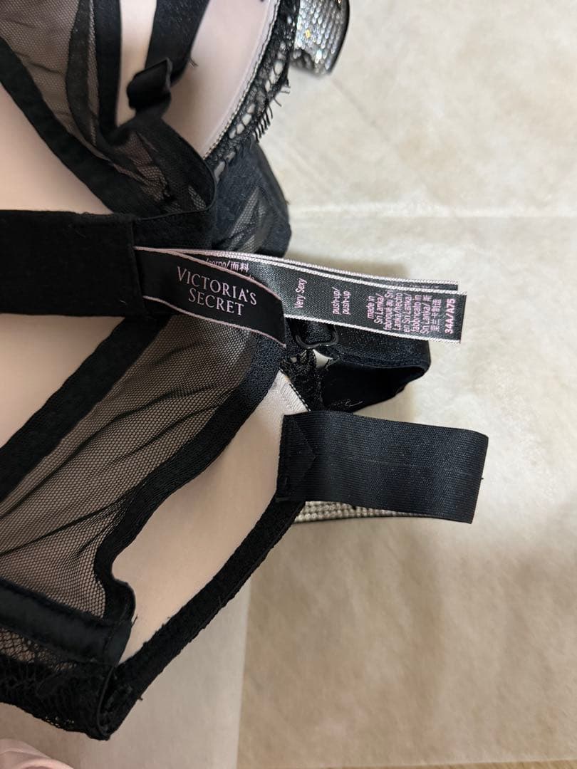 Victoria’s Secret 新品 ストーンストラップ レースブラ 34A
