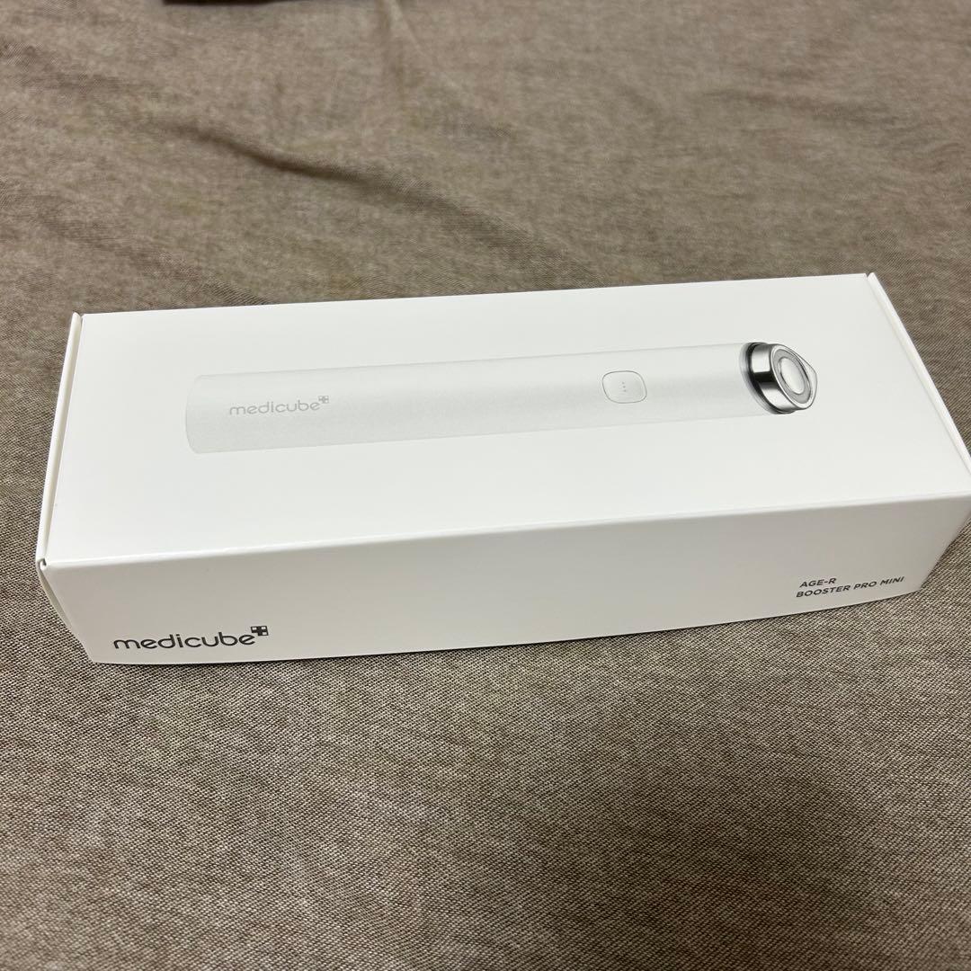 medicube 美顔器 ホワイト　ミニ