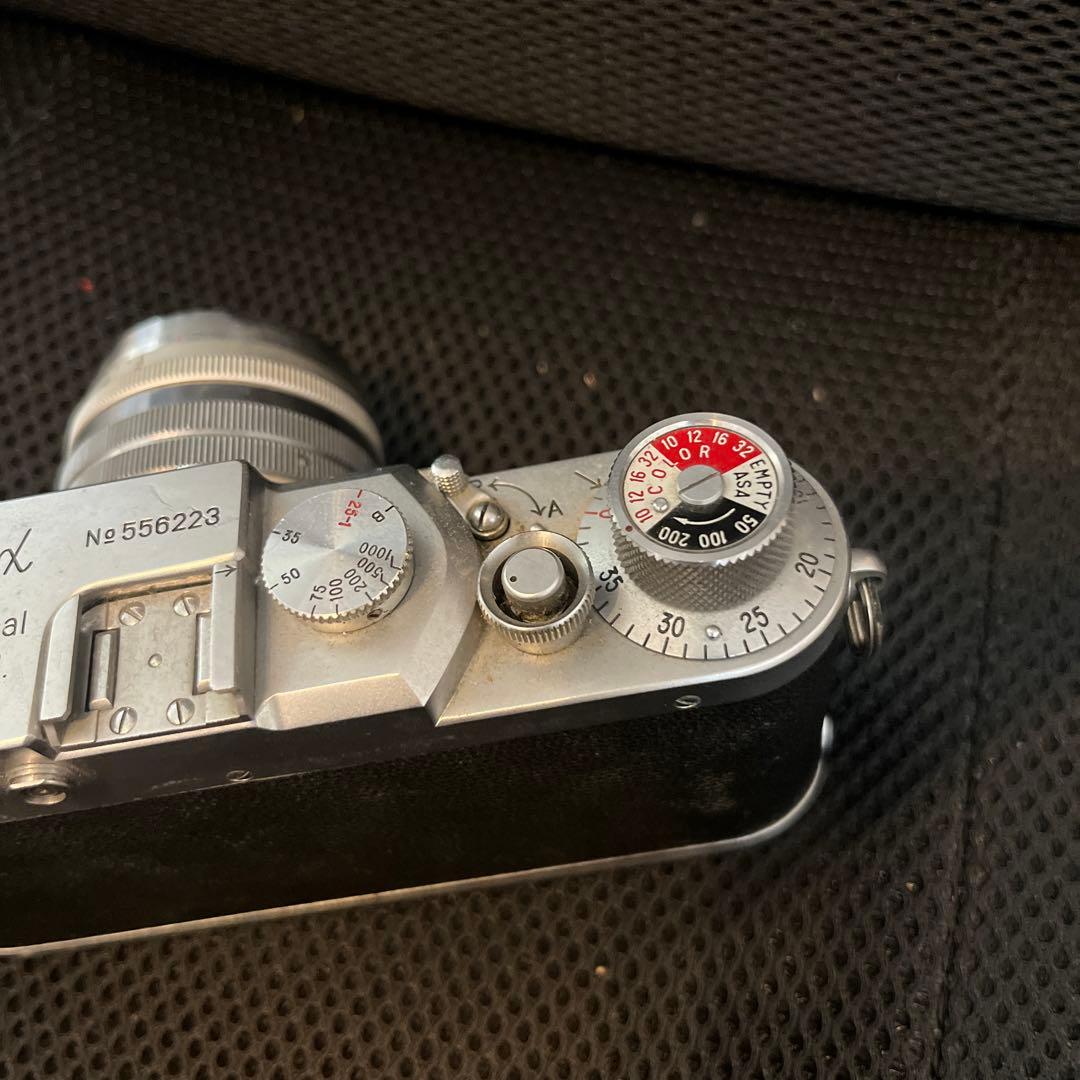 Leotax F レンジファインダーカメラ