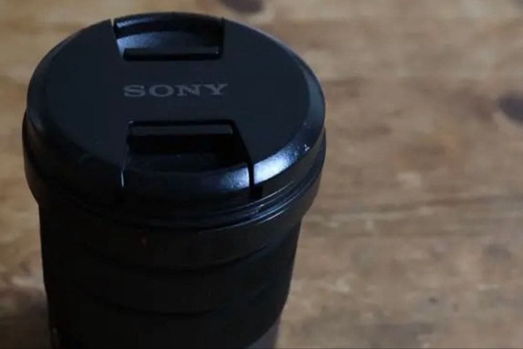 【値下げ可】SONYズームレンズ 18-105mm F4 （くもり1箇所あり）