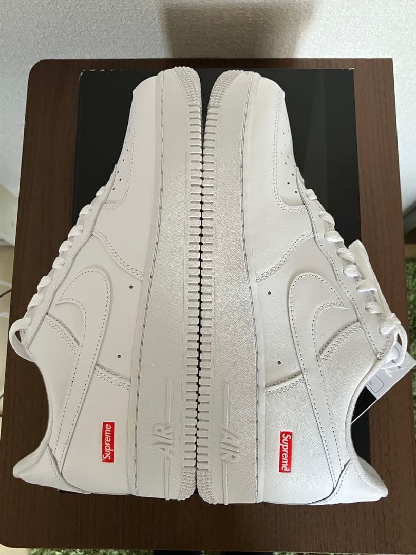 ※かやぼー※ Nike Air Force 1 Supreme ホワイト