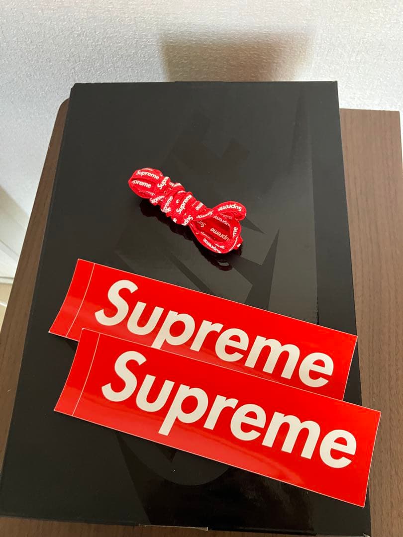 ※かやぼー※ Nike Air Force 1 Supreme ホワイト