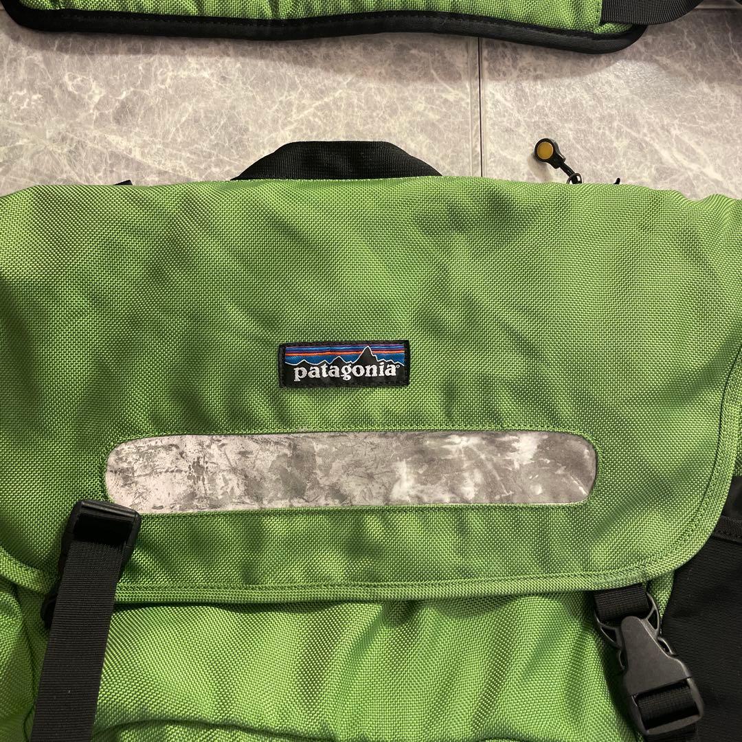 00s パタゴニア　ショルダーバッグ　ハーフマス　メッセンジャー