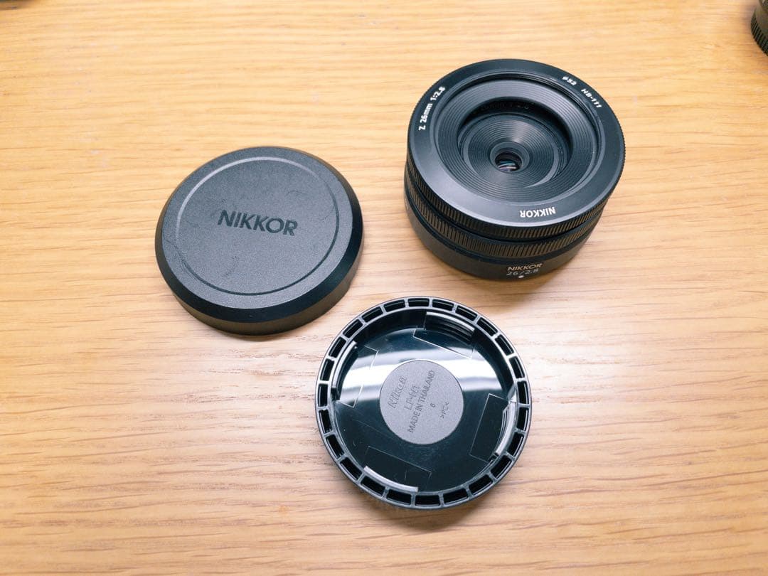 NIKKOR Z 26mm f/2.8 レンズ