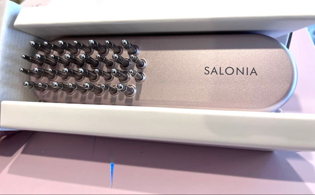 SALONIA 美顔器 ピンク限定モデル　ポーチ付き