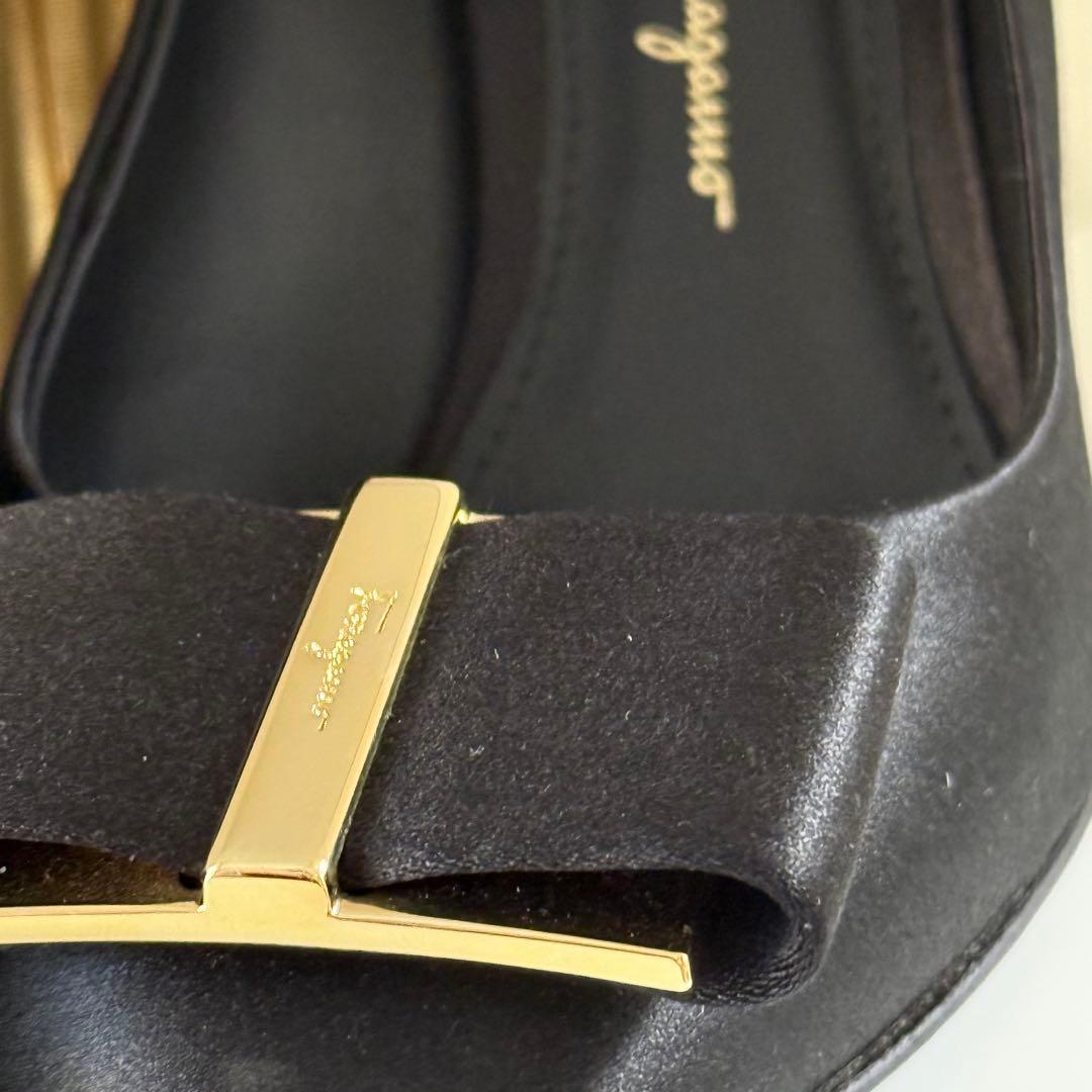 Ferragamo CAPUA85T 黒パンプス 5 1/2C
