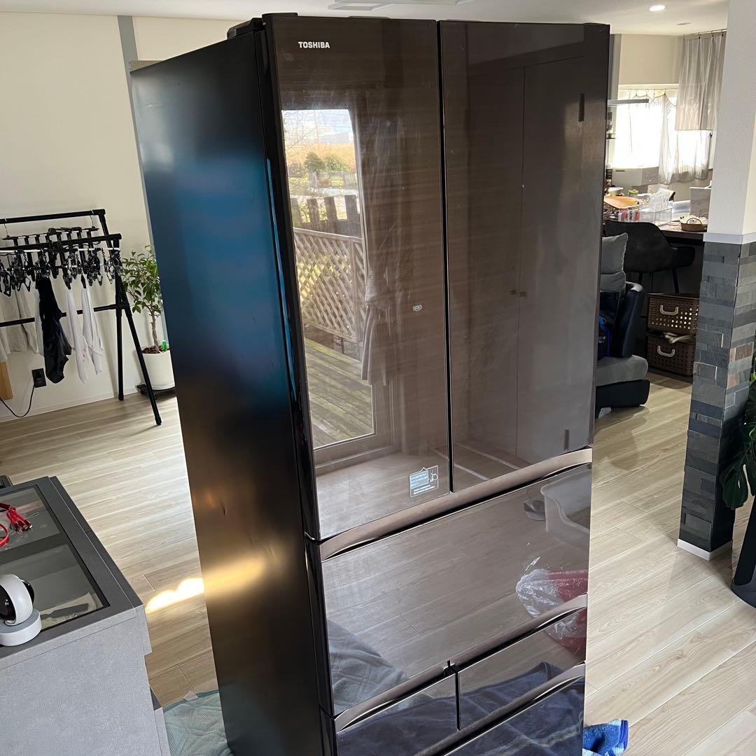 TOSHIBA ブラウン冷蔵庫 タッチ開閉付き　605L