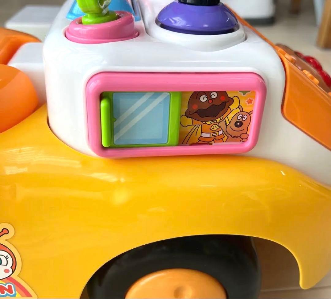 アンパンマン よくばりビジーカーDX　押し棒+ガード付き 一部新品