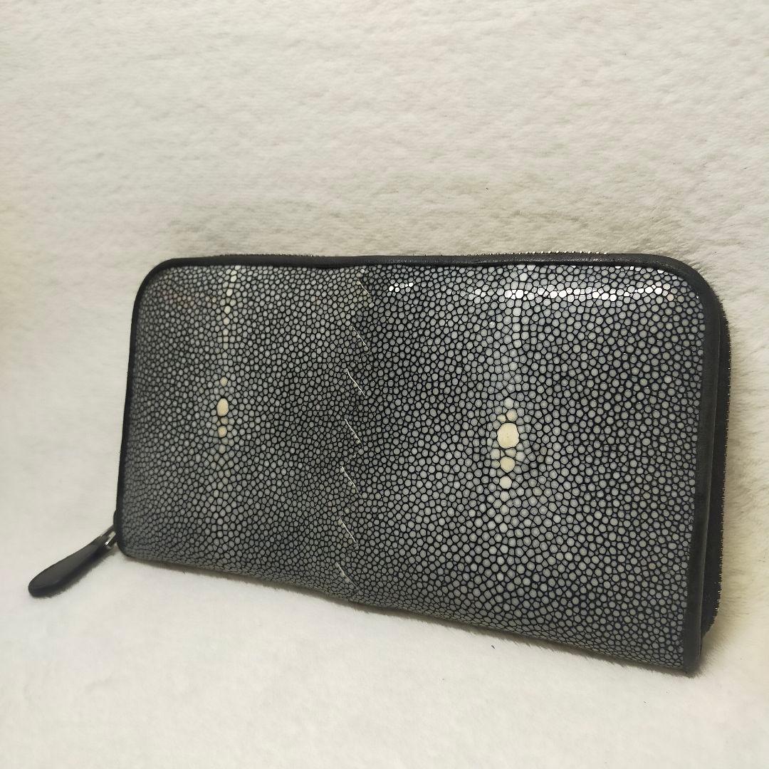 希少 ボッテガヴェネタ スティングレイ エイ革 ラウンドファスナー 黒