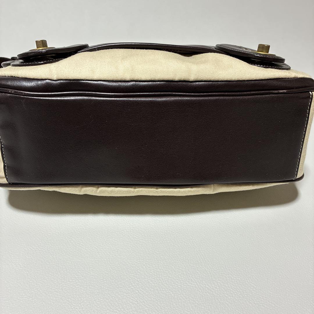 土屋鞄 ツチヤカバン メッセンジャーバッグ ショルダーバッグ 斜め掛け A4収納