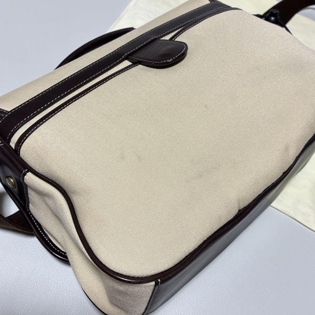 土屋鞄 ツチヤカバン メッセンジャーバッグ ショルダーバッグ 斜め掛け A4収納
