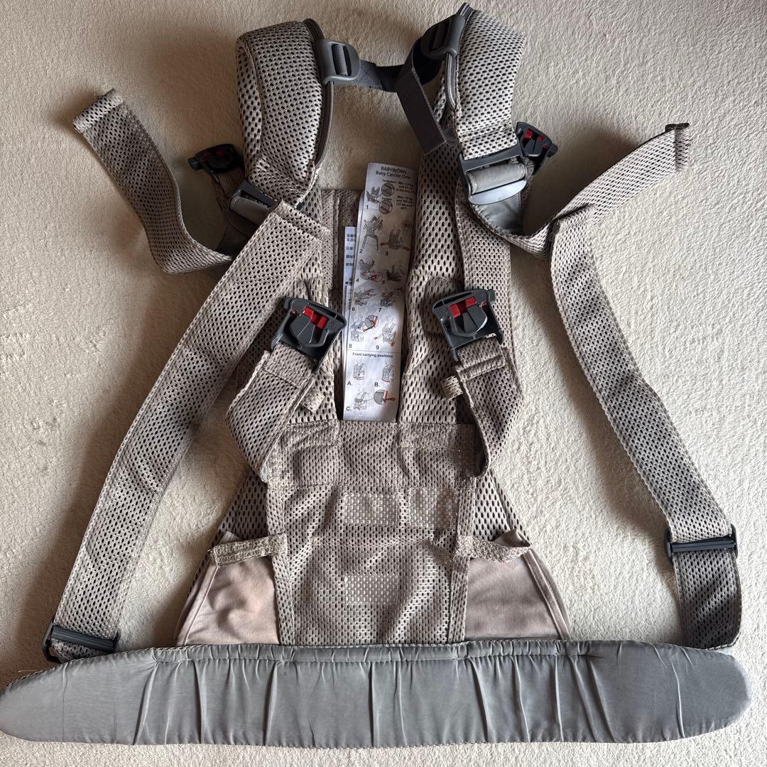 箱あり ベビービョルン 抱っこ紐 ワンカイグレーベージュ 美品