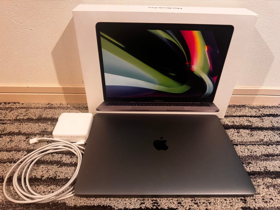 Apple MacBook Pro 13インチ 256GB 8GBメモリ