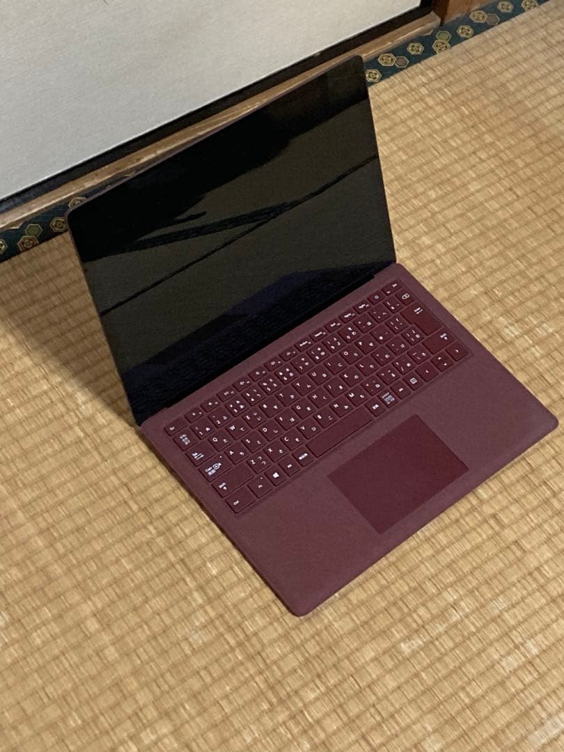Microsoft Surface Laptop 2パープル