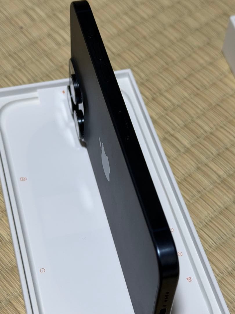 Apple iPhone 15 ProMax 256GB本体　美品