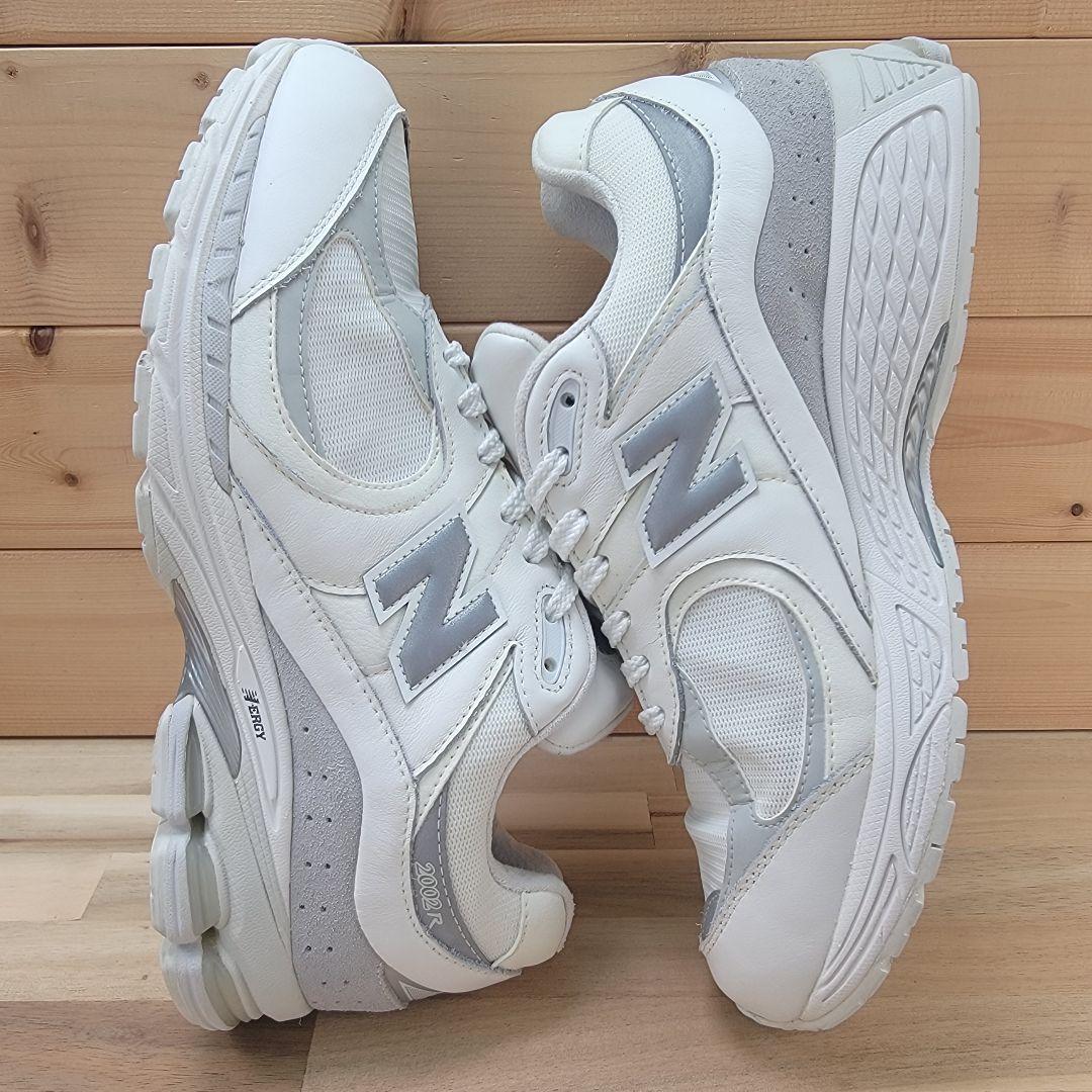 ニューバランス M2002RXM ゴアテックス ホワイト 27センチ