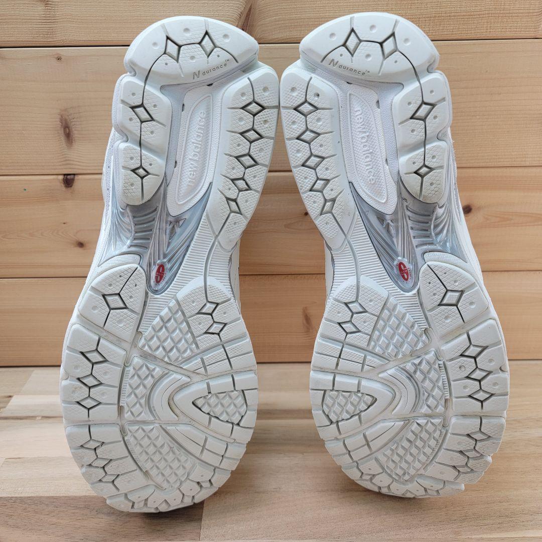 ニューバランス M2002RXM ゴアテックス ホワイト 27センチ